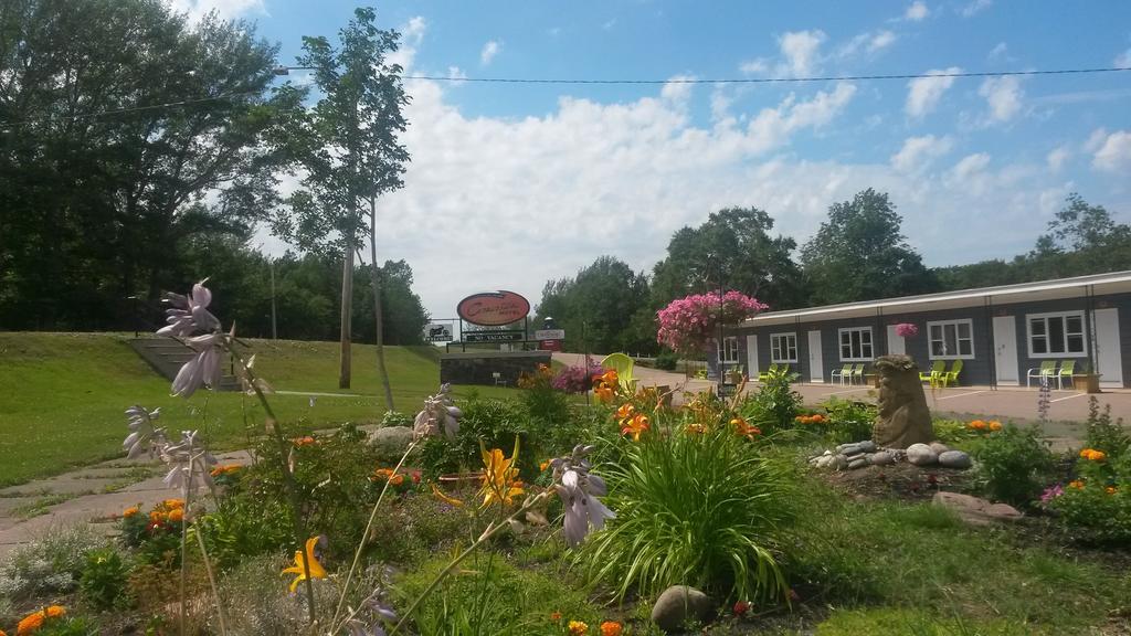 Cornerstone Motel Chéticamp Εξωτερικό φωτογραφία